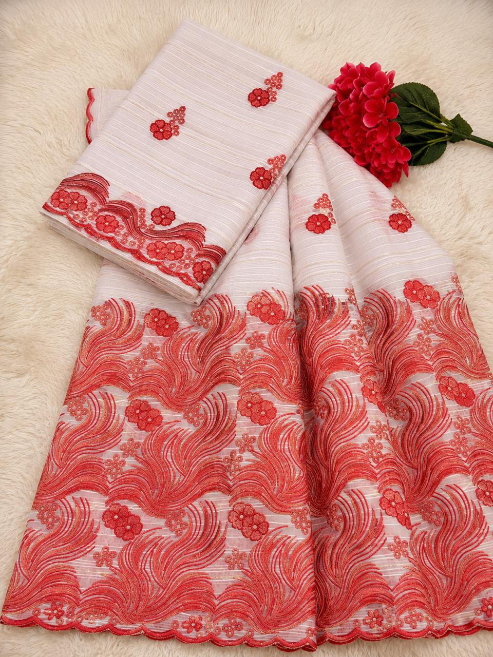 Salouva blanc et rouge corail vagues brodée avec perles