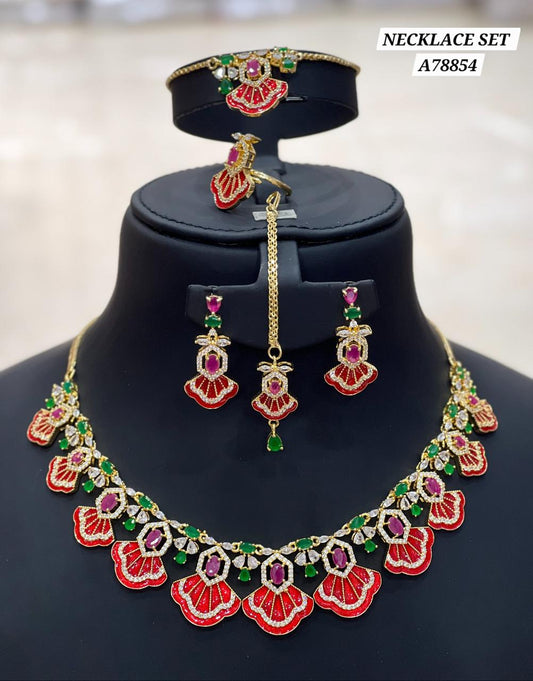 Parure bijoux dorée 5 pièces collier ras-du-cou et sautoir