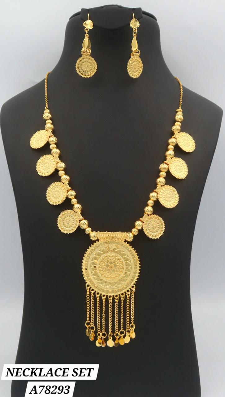 Parure collier plaqué or pièces et franges A78293
