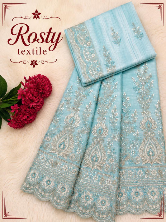 Salouva bleu ciel brodée florale blanche avec perles nacrées motifs médaillons