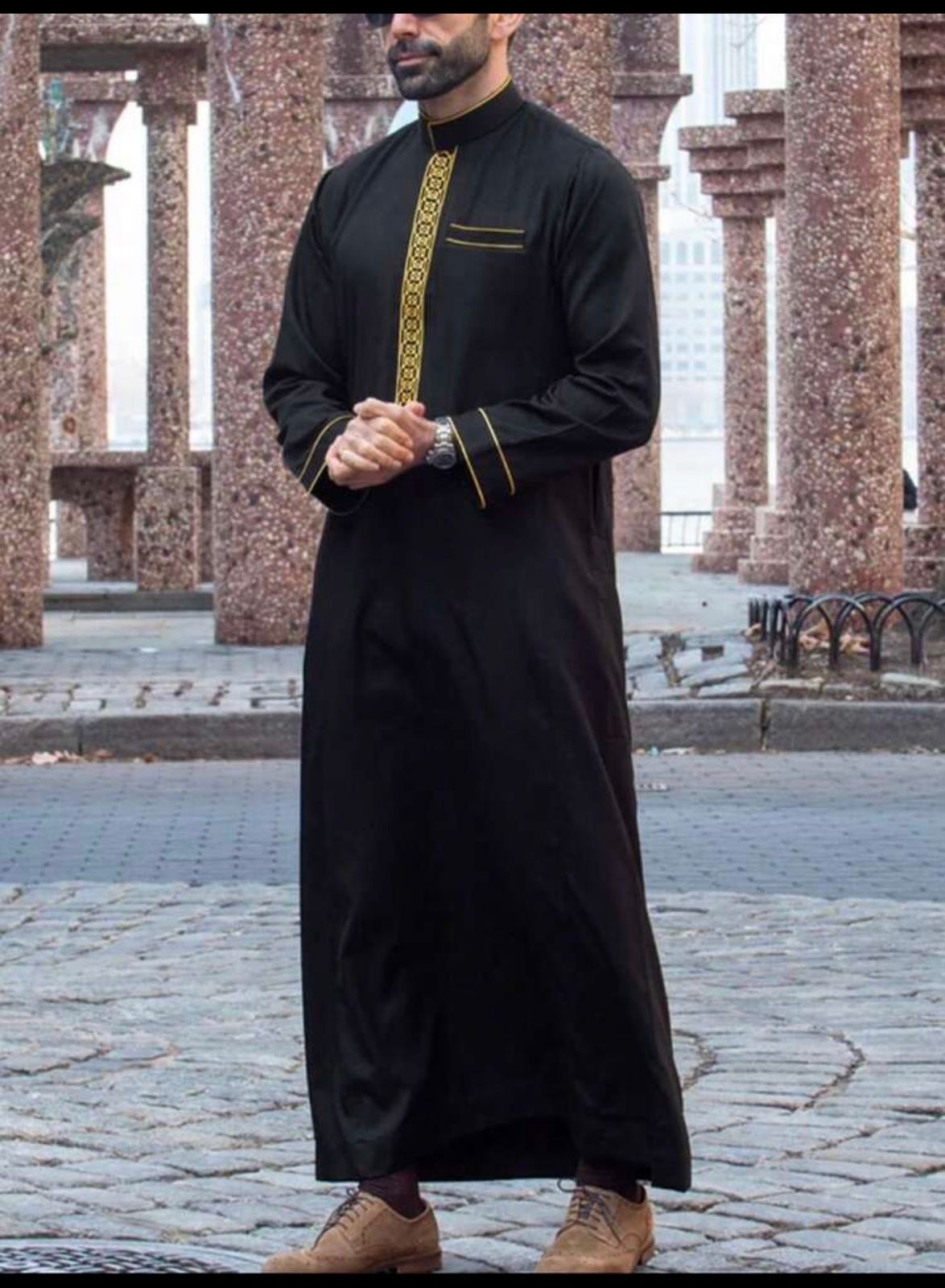 Thobe blanc djellaba col V broderie marocaine manches 3/4