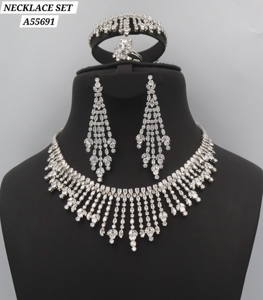 Parure locket set pendentif éventail doré perles nacrantes zircons réf A57400