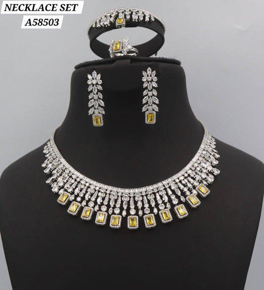 Parure choker set doré pendentifs gouttes cristal zircons réf A35397