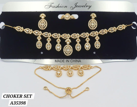 Parure choker set doré motifs arabesques pavés zircons édition orient