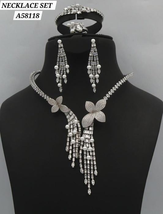 Parure collier doré émeraudes zircons A D Necklace Set réf A78800