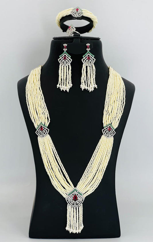 Parure choker argentée avec chaînes pendantes et perles réf 4050-A78772