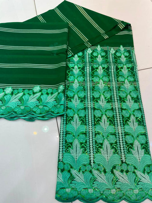 Salouva tissu dentelle brodé bleu royal et turquoise doré motifs vagues lotus arabesques