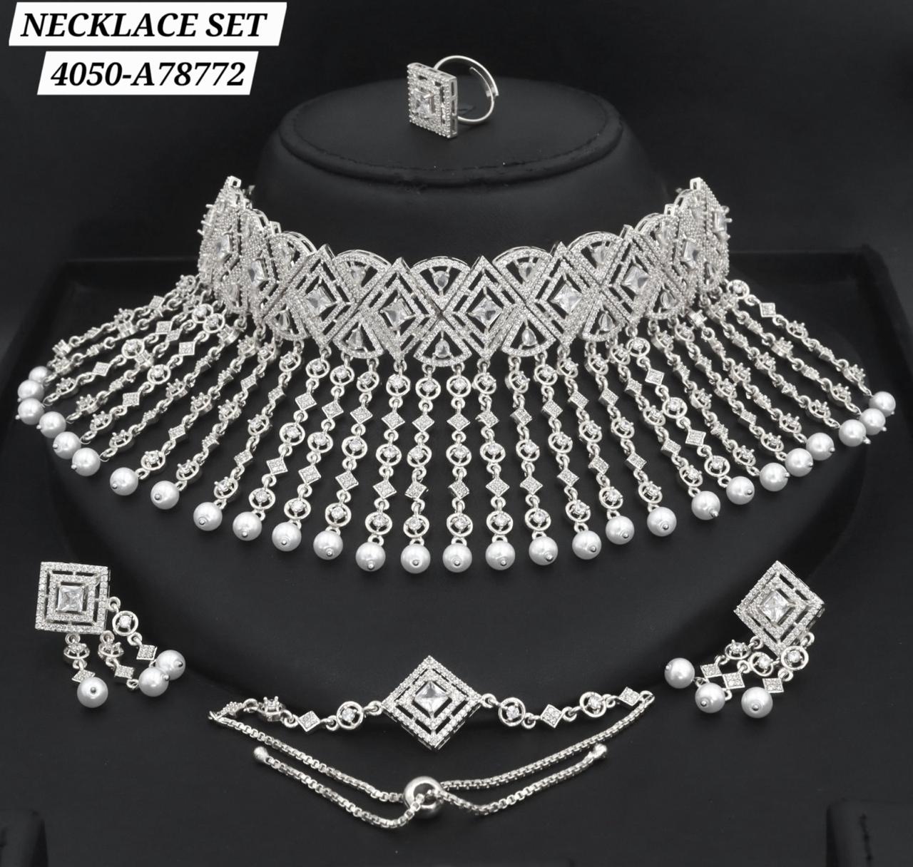Parure collier argenté avec perles gouttes et zircons marquise réf A58493